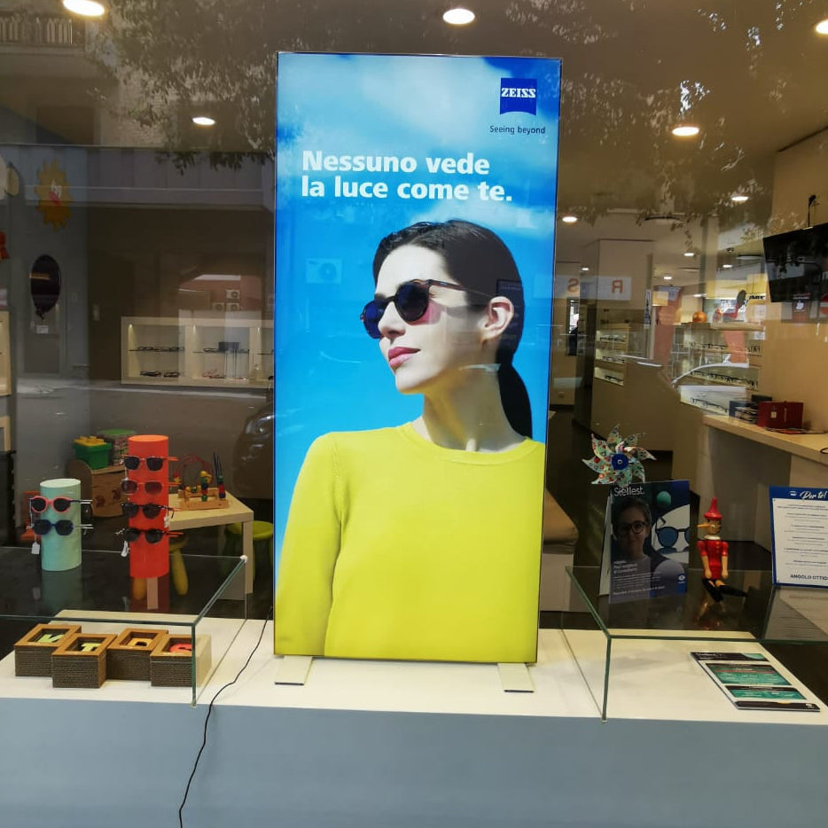 Lightbox Luminosi: la Soluzione Definitiva per Valorizzare i Tuoi Negozi