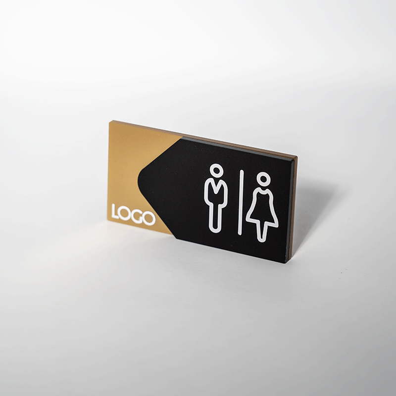 Targhetta servizi igienici realizzata in plexiglass