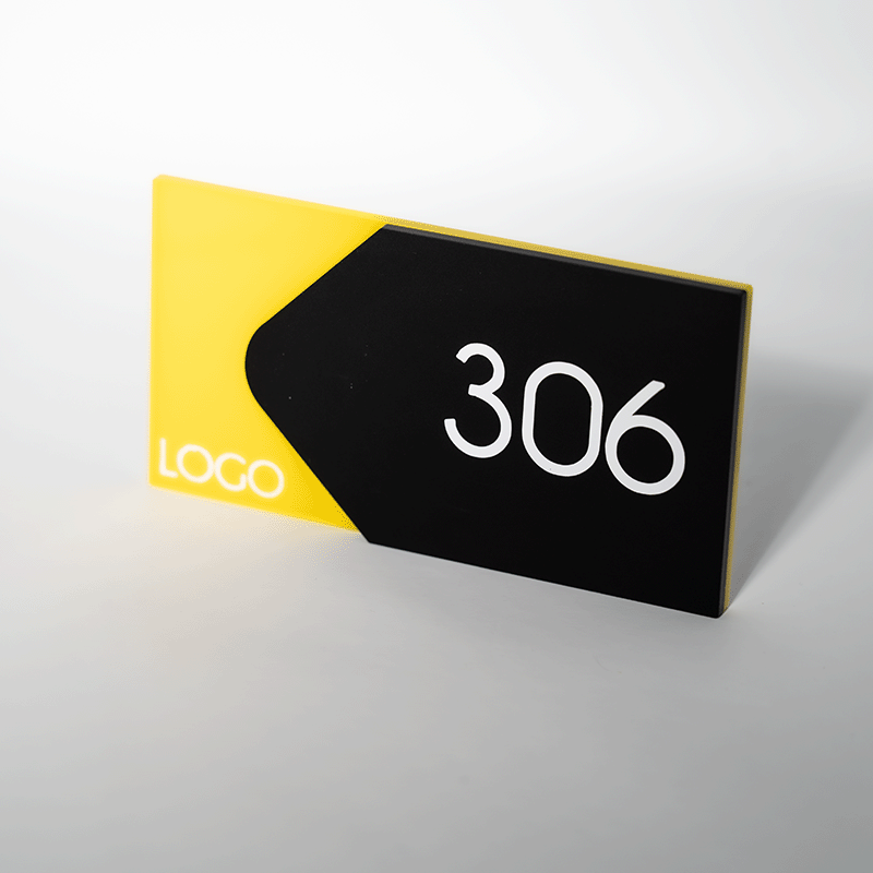 targhetta segnaletica numero camera plexiglass gialla