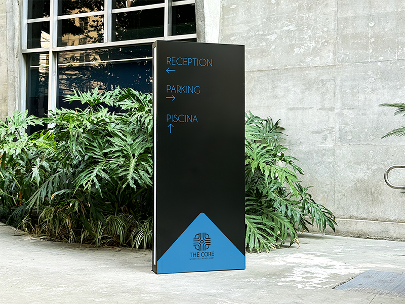 Totem direzionale - Linea Venus