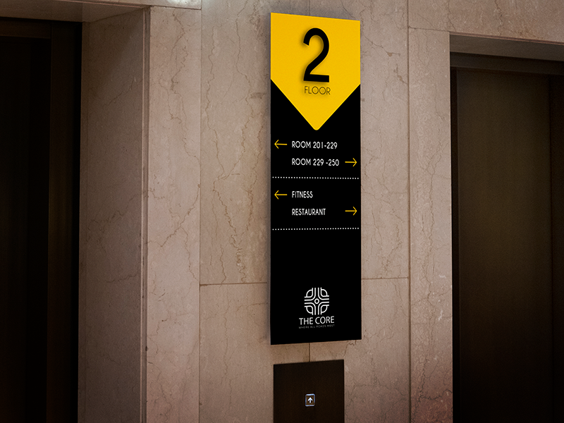 Pannello direzionale per hotel realizzato in plexiglass o alluminio composito 