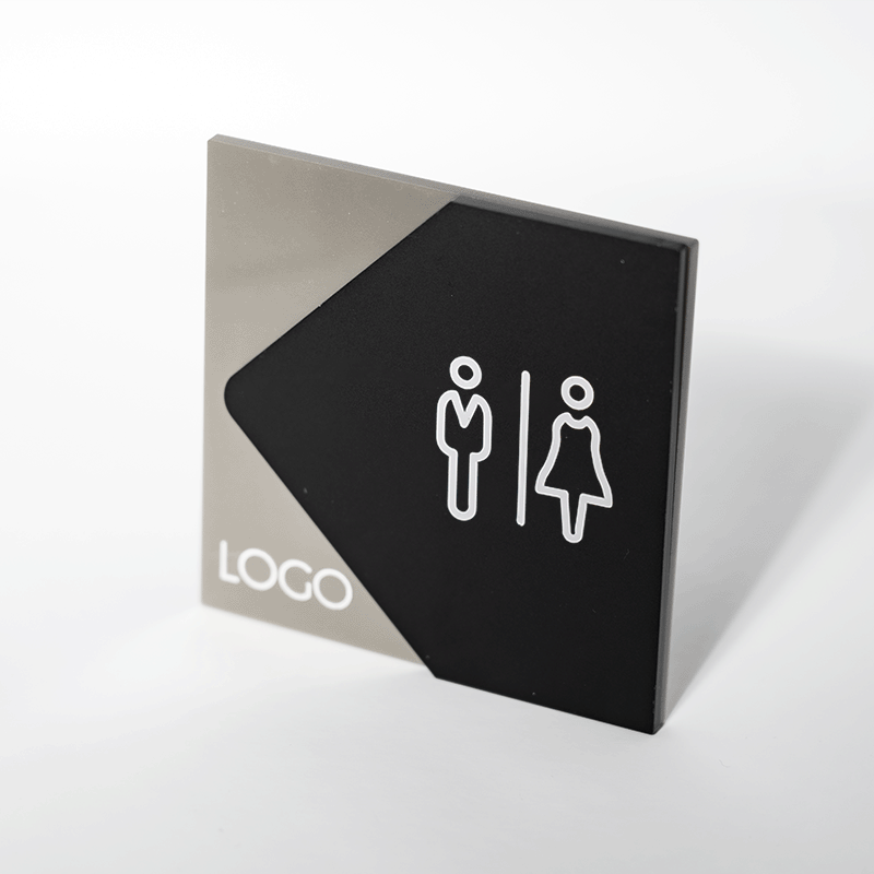 Segnaletica servizi igienici per hotel realizzati in plexiglass