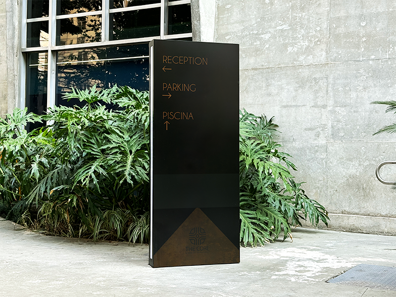 Totem direzionale - Linea Venus