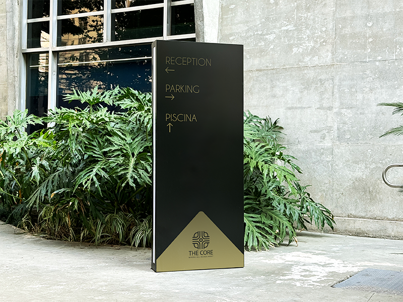 Totem direzionale - Linea Venus